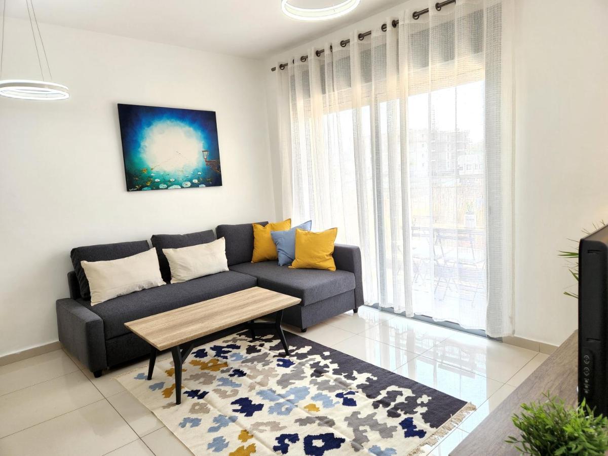 Melony Apartments Yam Suf Street Ейлат Екстериор снимка