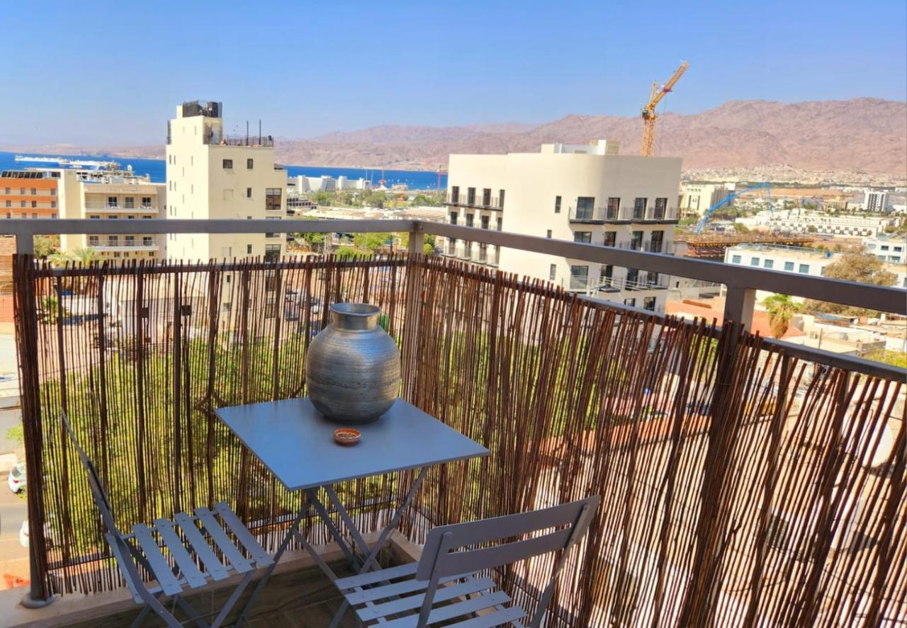 Melony Apartments Yam Suf Street Ейлат Екстериор снимка