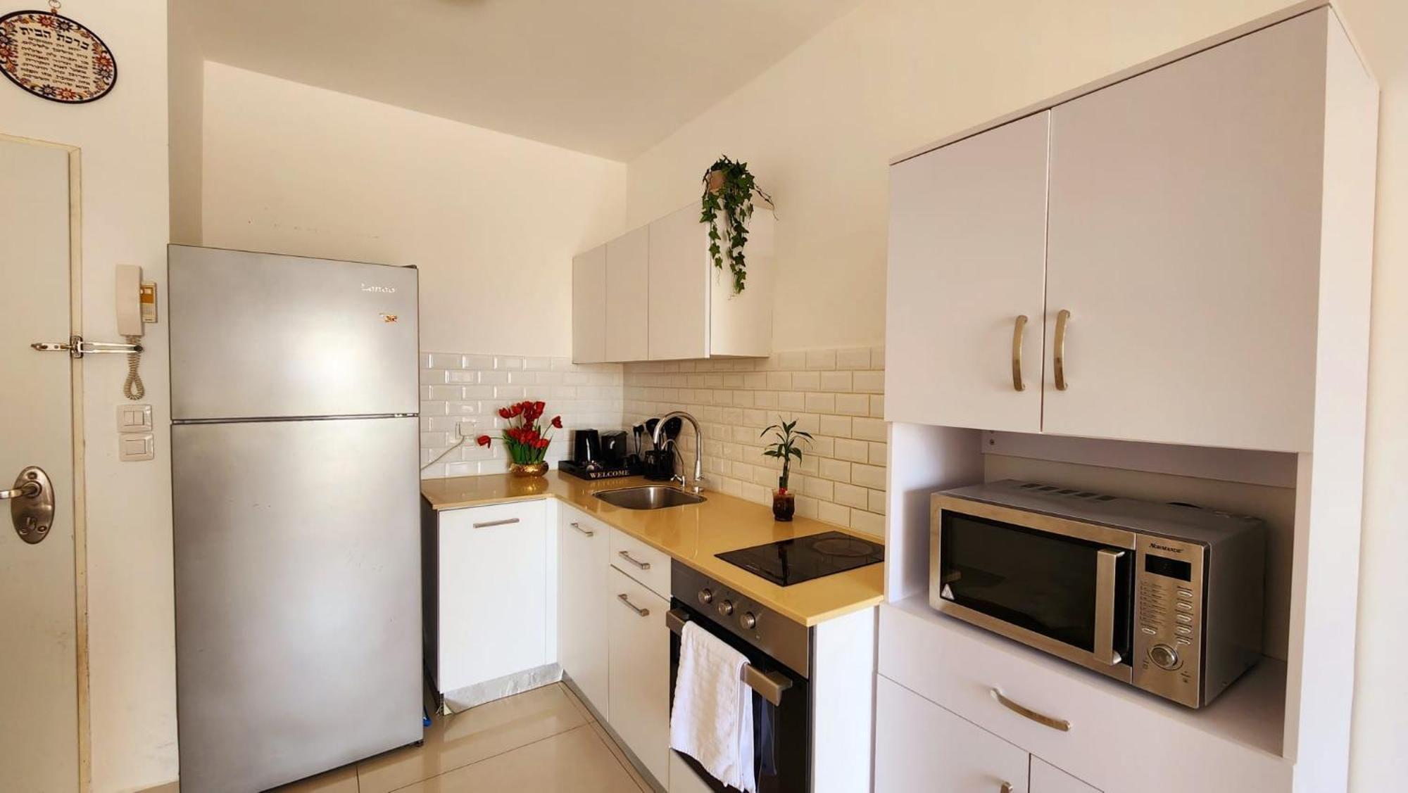 Melony Apartments Yam Suf Street Ейлат Екстериор снимка