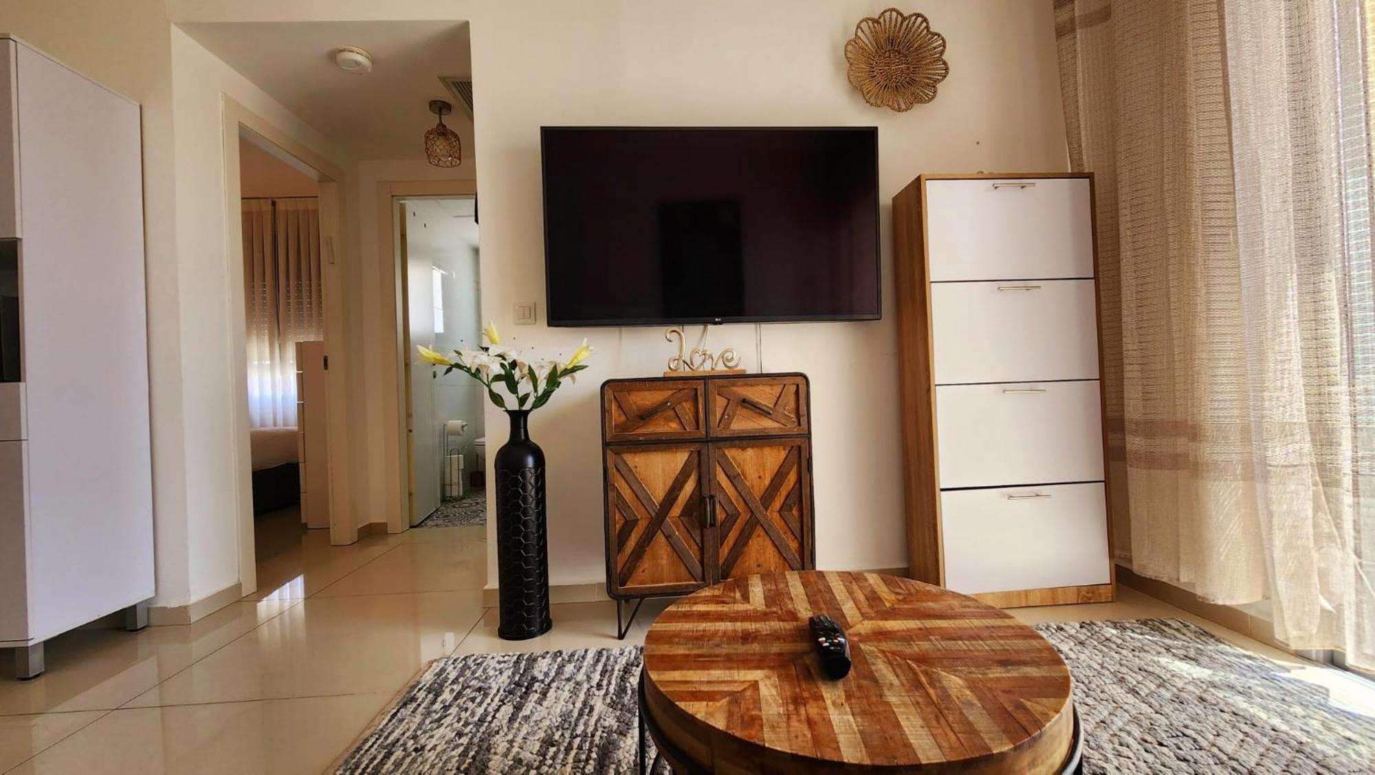 Melony Apartments Yam Suf Street Ейлат Екстериор снимка