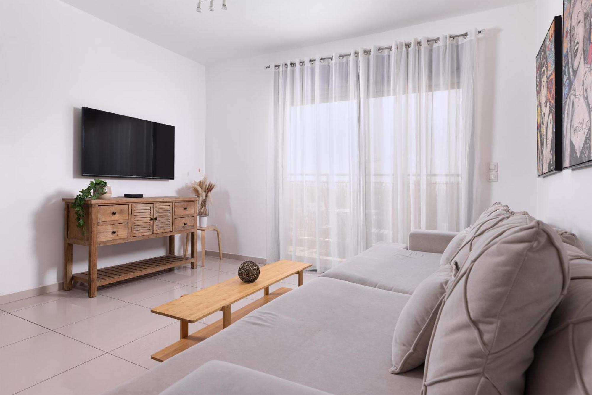 Melony Apartments Yam Suf Street Ейлат Екстериор снимка