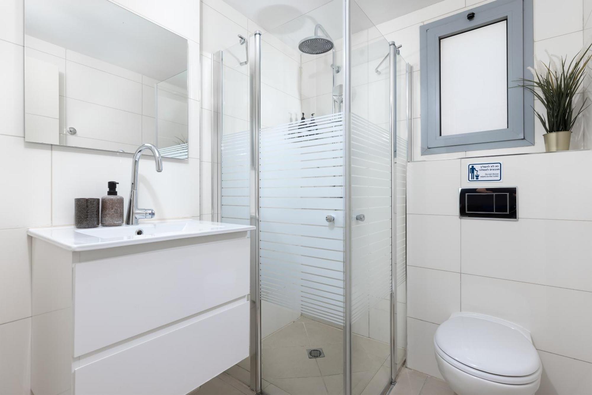 Melony Apartments Yam Suf Street Ейлат Екстериор снимка
