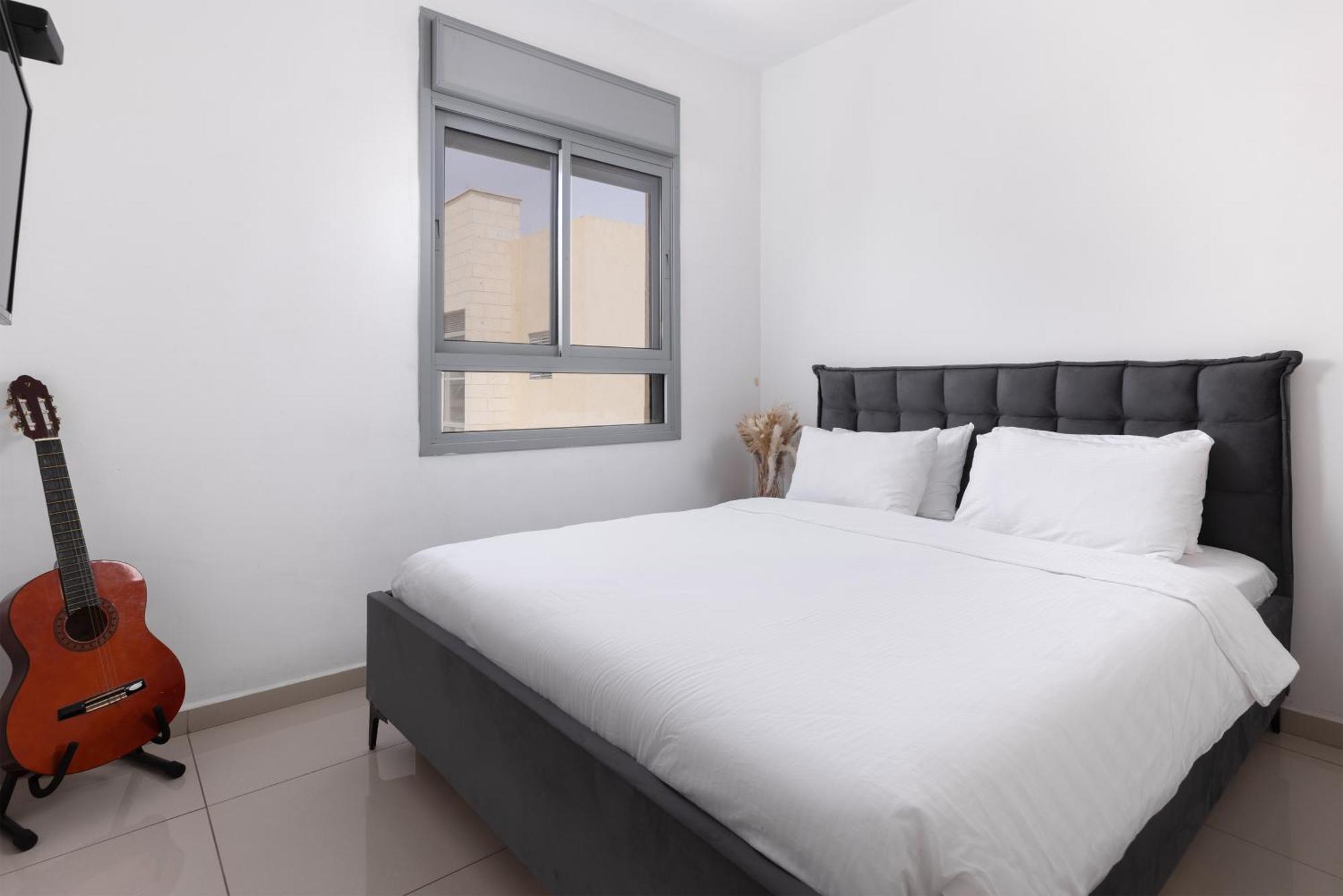 Melony Apartments Yam Suf Street Ейлат Екстериор снимка